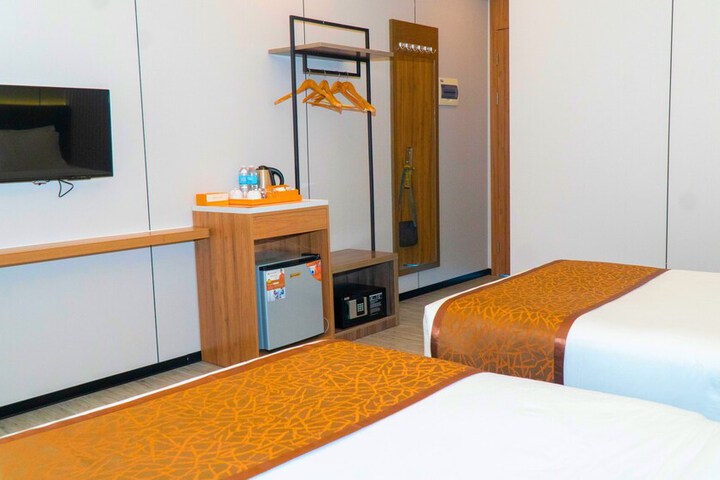 Room 20 of 77