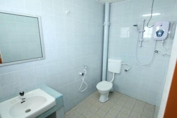 Room 12 of 13