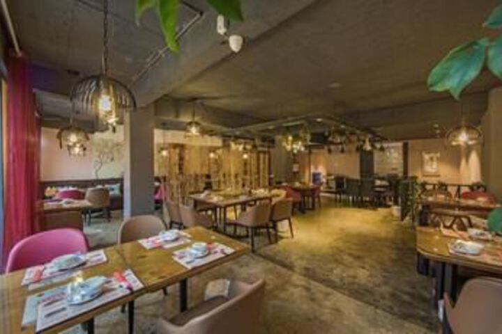Dining 148 of 156
