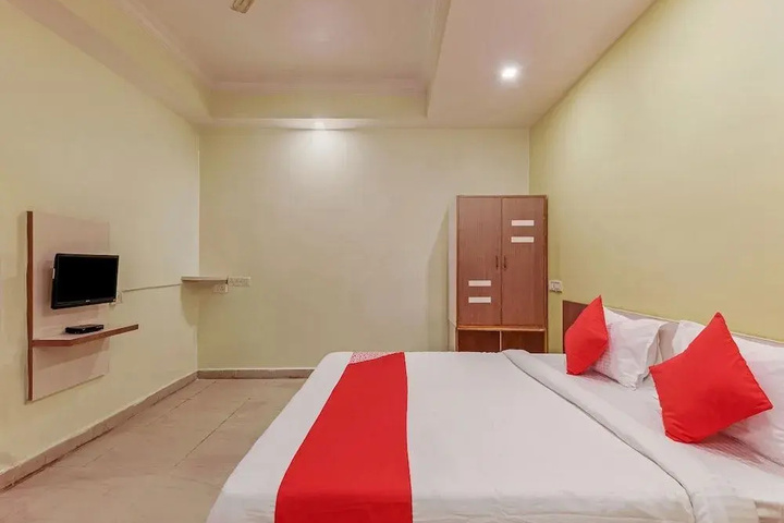 Room 2 of 12
