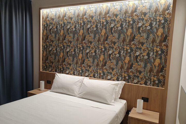 Room 8 of 24