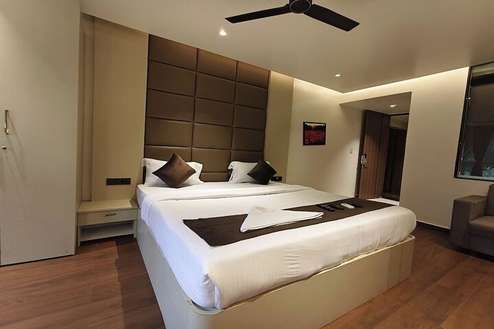 Room 38 of 90