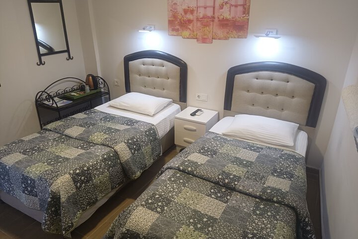 Room 27 of 125
