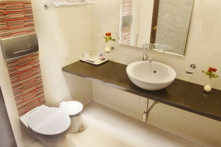 Room 14 of 27