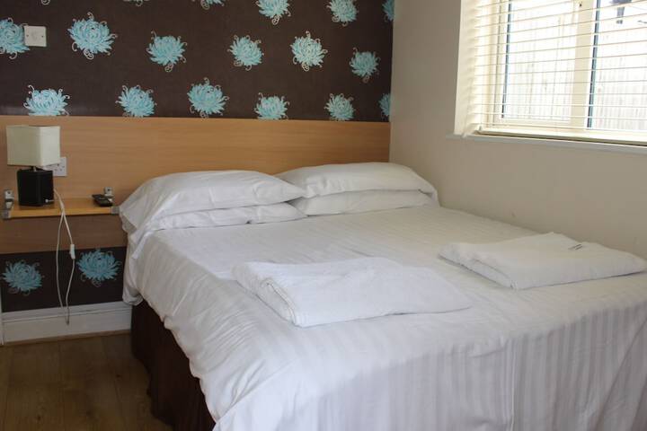 Room 9 of 49