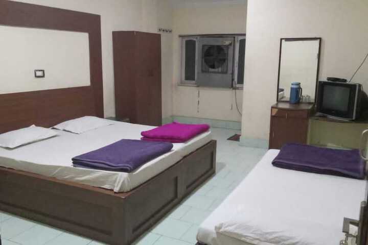 Room 18 of 33
