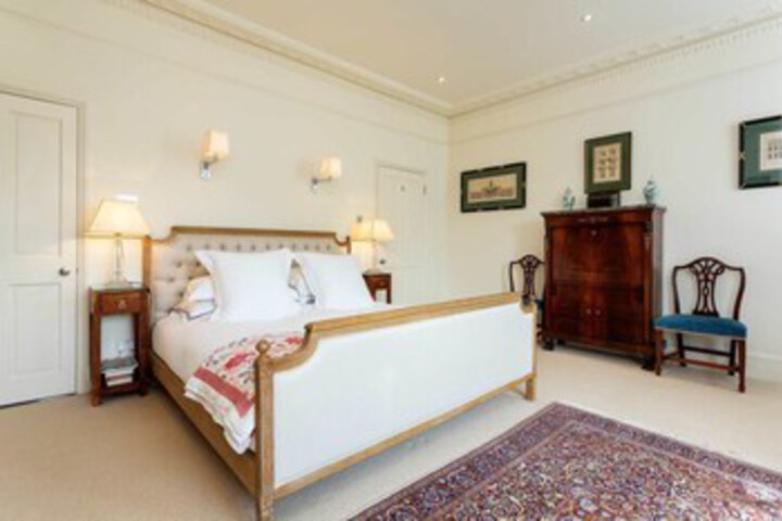 Room 32 of 41