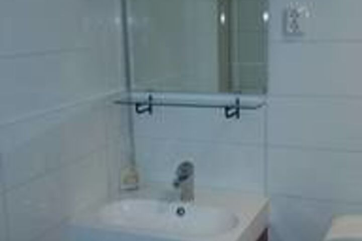 Room 3 of 6