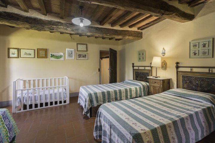 Room 3 of 44