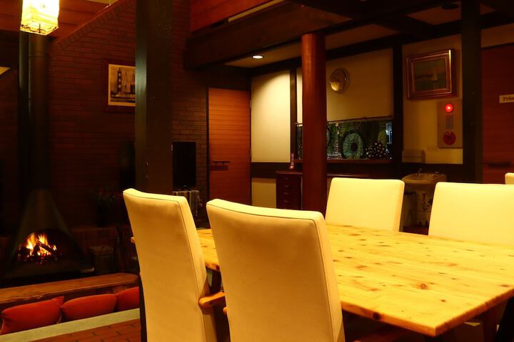 Dining 53 of 110
