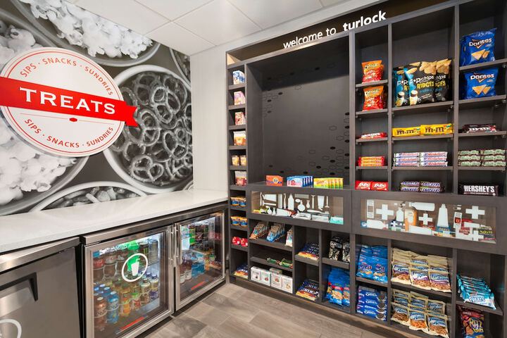 Snack bar
