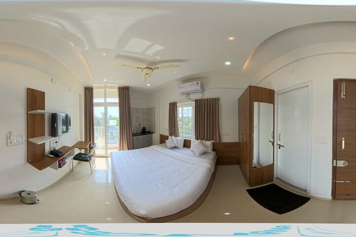 Room 9 of 29