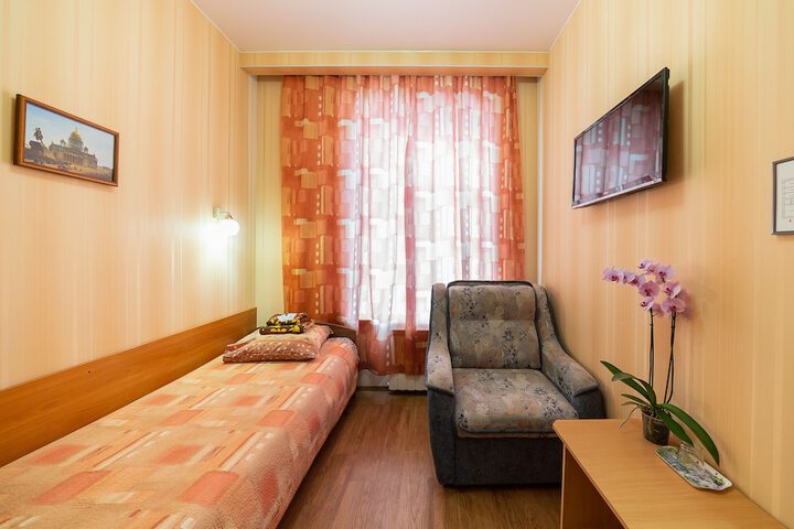 Room 37 of 66