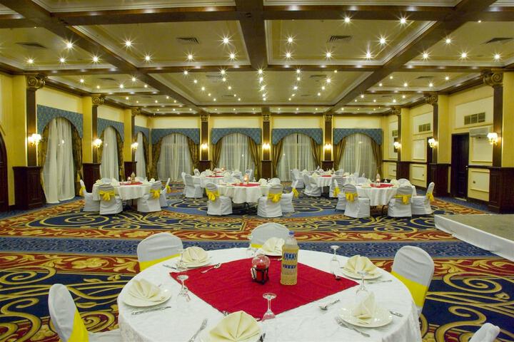 Ballroom/Hall 29 of 41