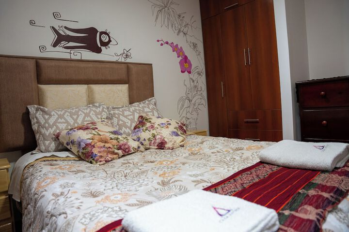 Room 28 of 182