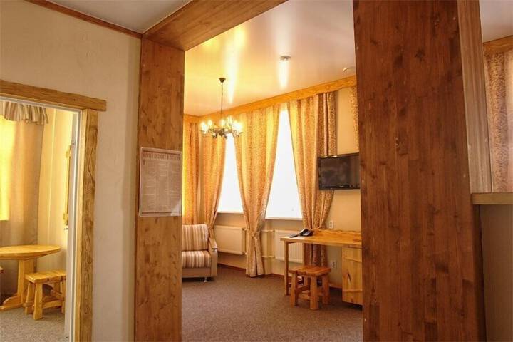 Room 17 of 34