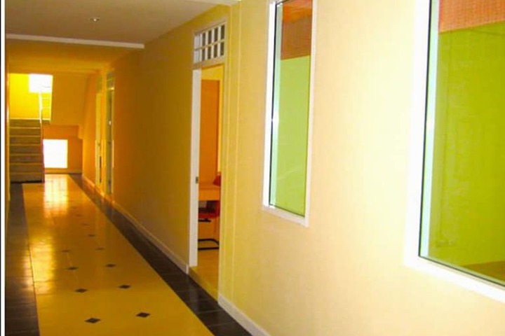 Ballroom/Hall 12 of 13