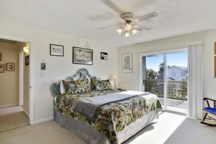 Room 10 of 24