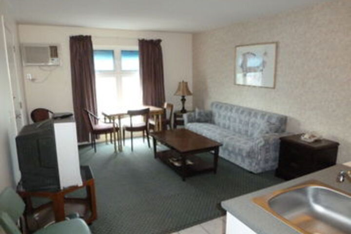 Room 14 of 18