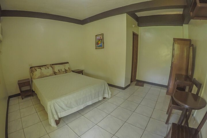 Room 17 of 42