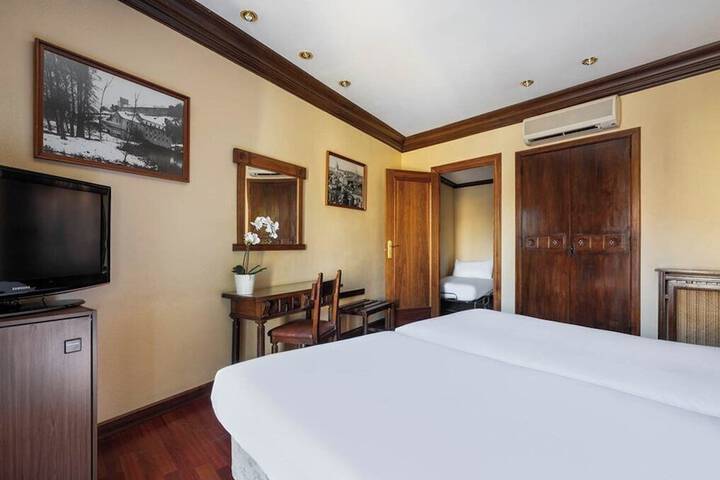 Room 15 of 46