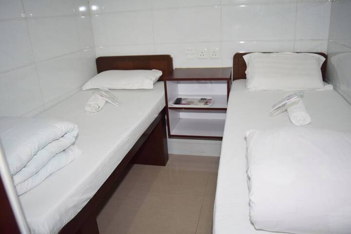 Room 8 of 48