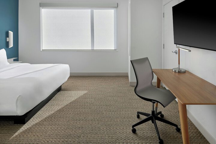 Room 40 of 73