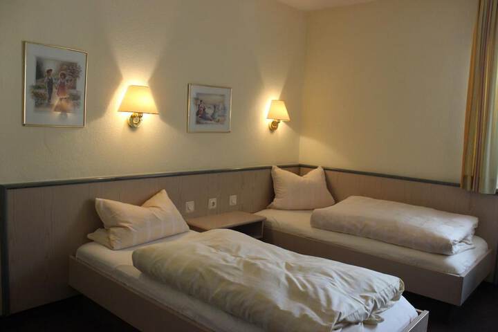 Room 13 of 41