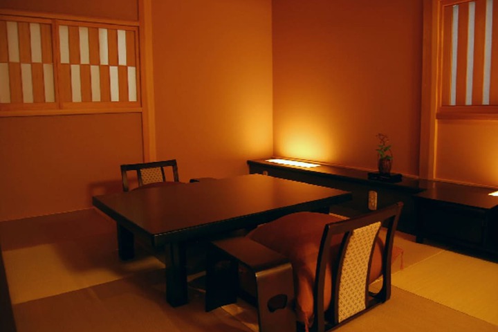 Room 26 of 77