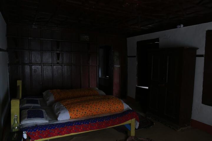 Room 13 of 14