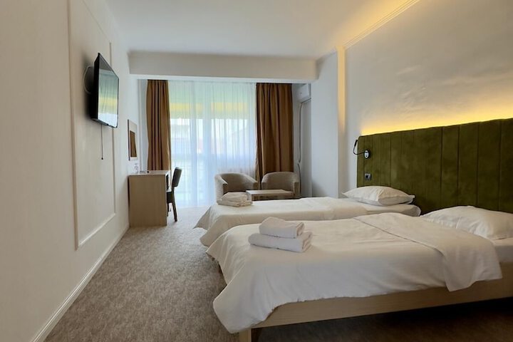 Room 10 of 49