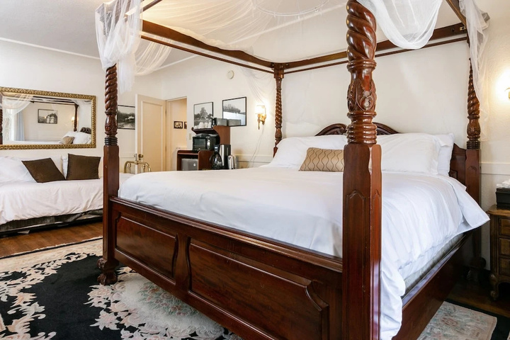 Image of 427 Santa Barbara (1655-159032) - Studio Hotel Room