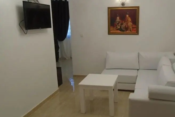 Room 4 of 11