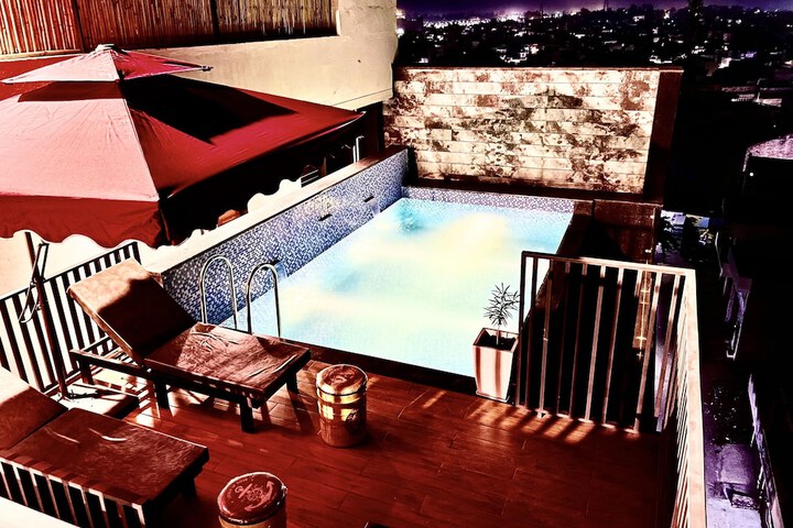 Pool 31 of 40