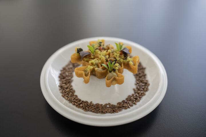 Dining 75 of 101