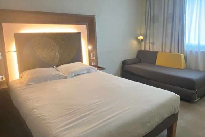 Room 15 of 92
