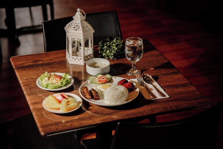Breakfast/Coffee Service 53 of 70