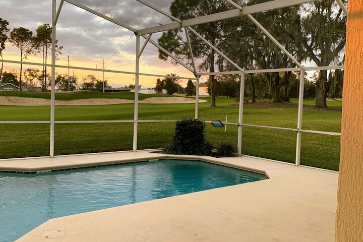 Pool 17 of 33