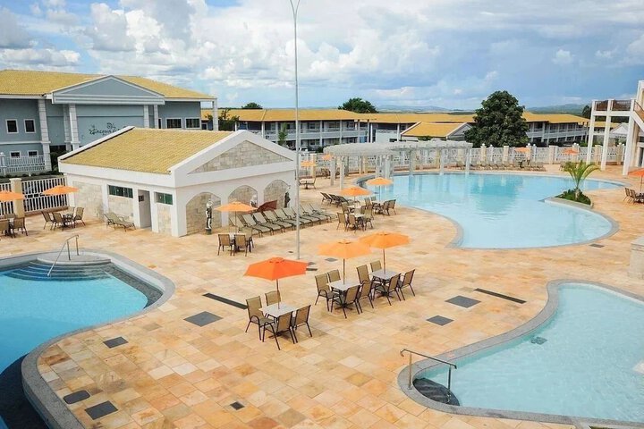 Pool 20 of 37
