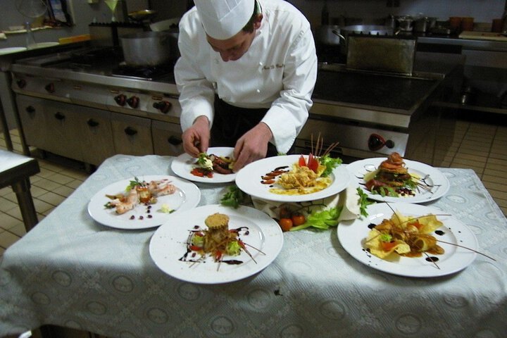 Dining 36 of 68