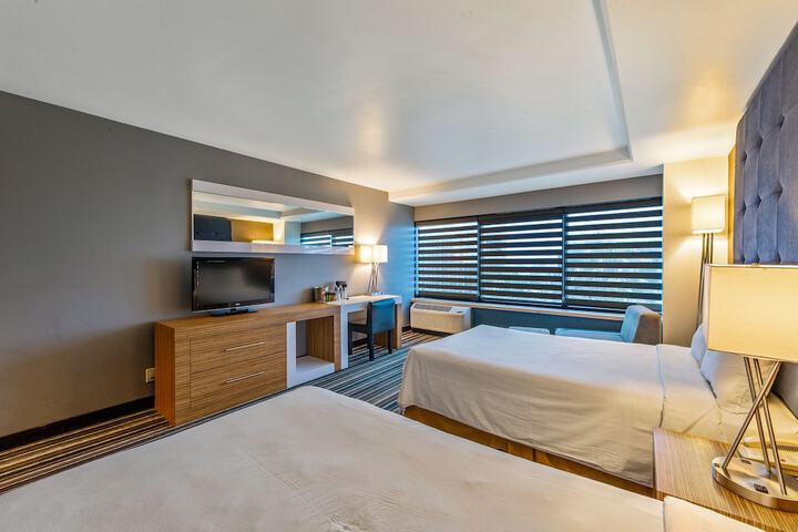 2 Double Beds (1 of 3)