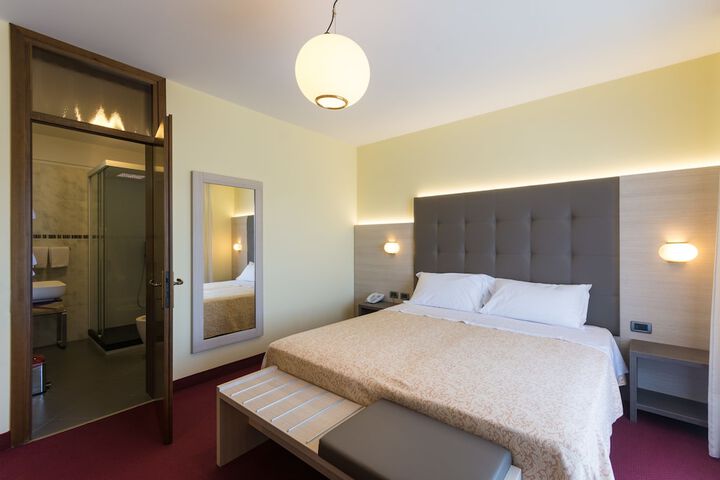 Room 13 of 45