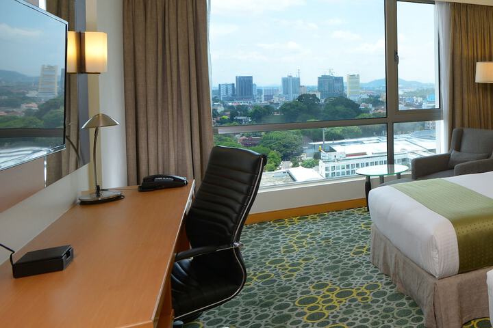 Room 44 of 135