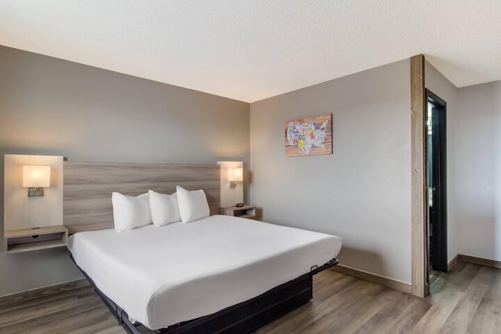 Room 8 of 29
