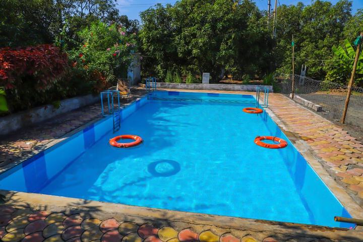 Pool 5 of 12