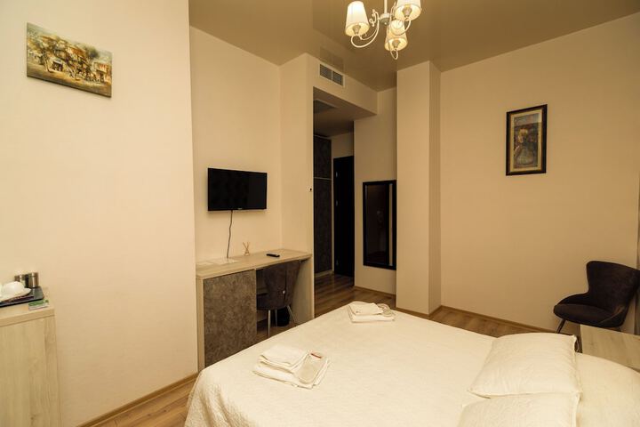 Room 19 of 58