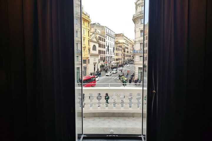 Room 40 of 72