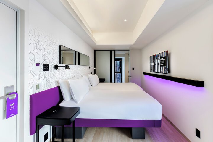 Room 35 of 66