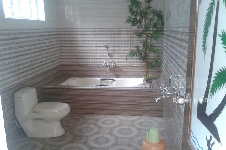 Room 14 of 34