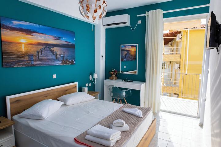 Room 40 of 72